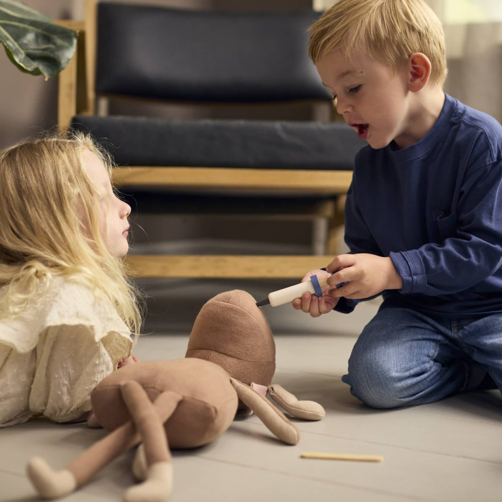 Valise jeu du petit docteur jouets en bois Filibabba