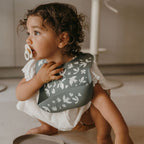 Bavoir en silicone pour bébé Zakuw Birdy vert sauge