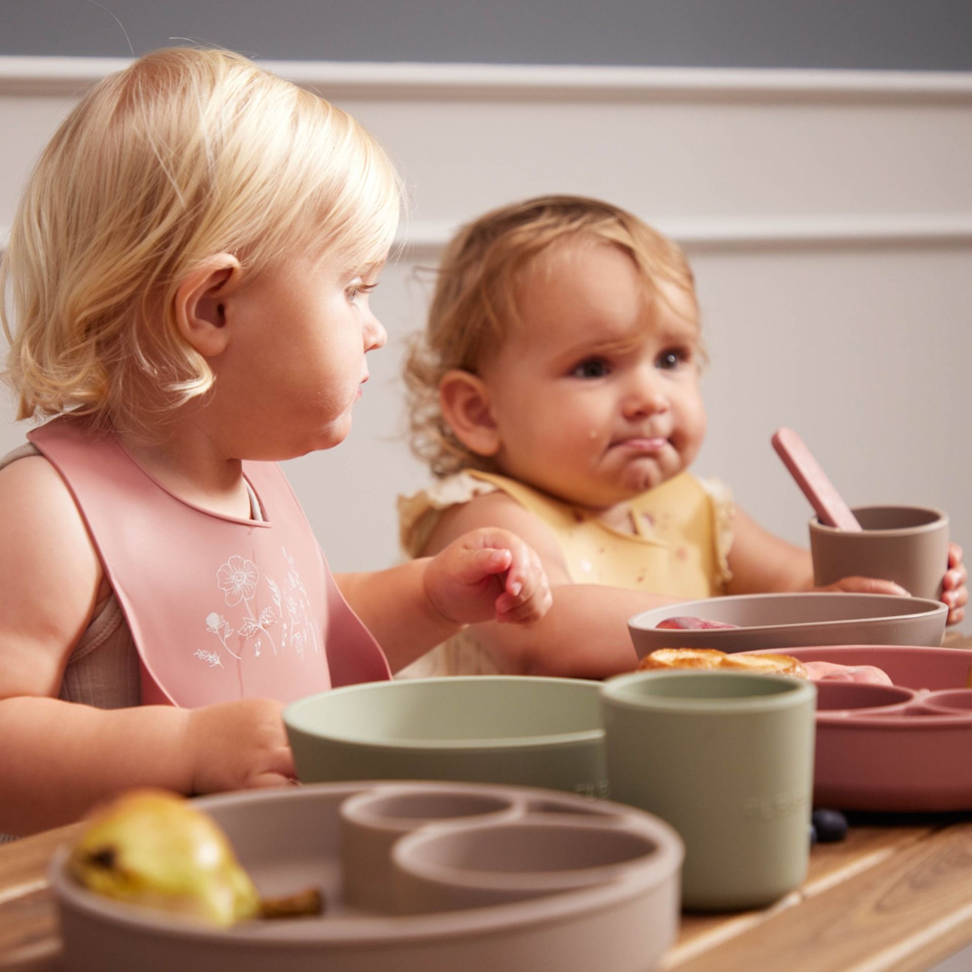 Coffret repas en silicone bébé enfant Filibabba taupe