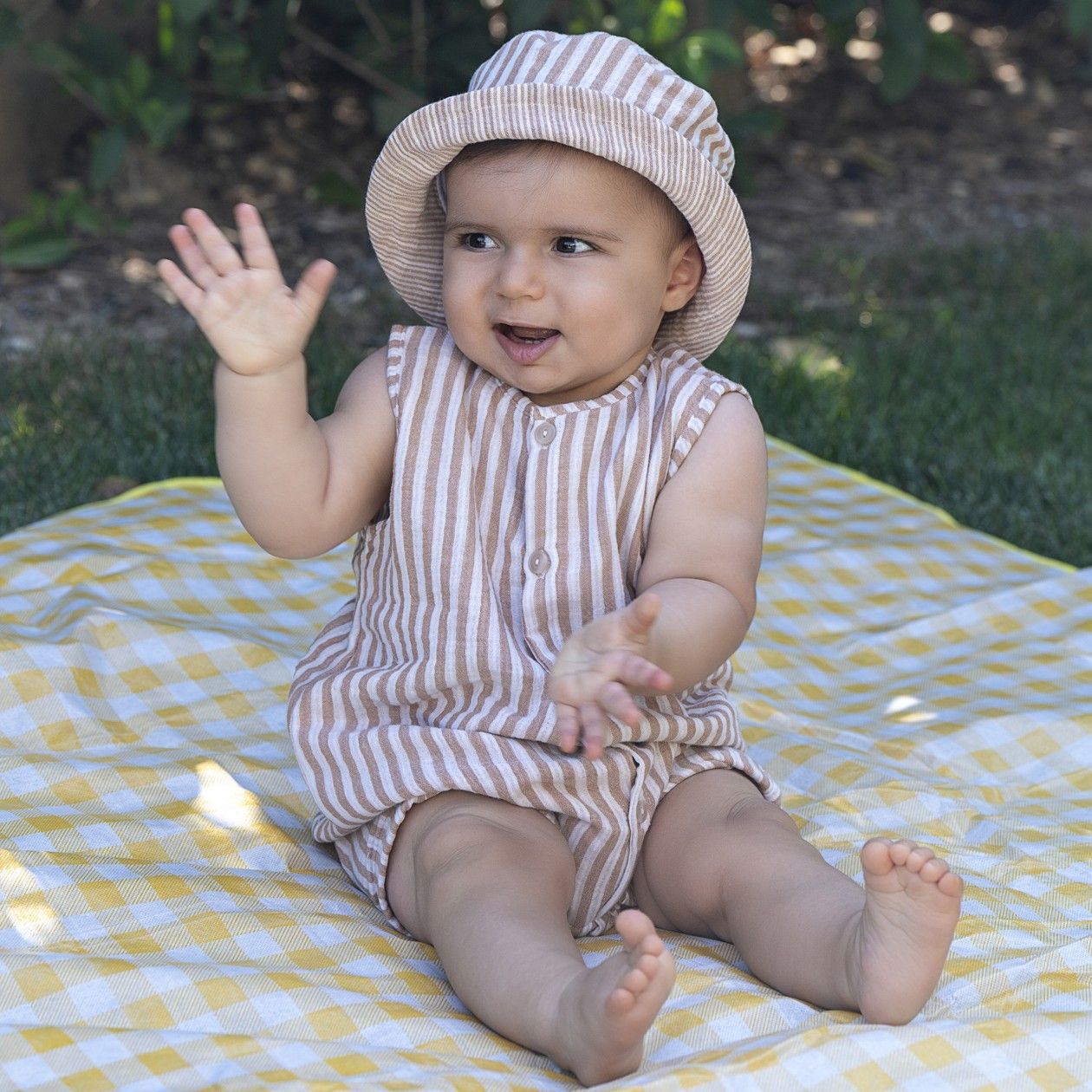 Chapeau bob bébé gaze de coton bio BB&CO rayé caramel