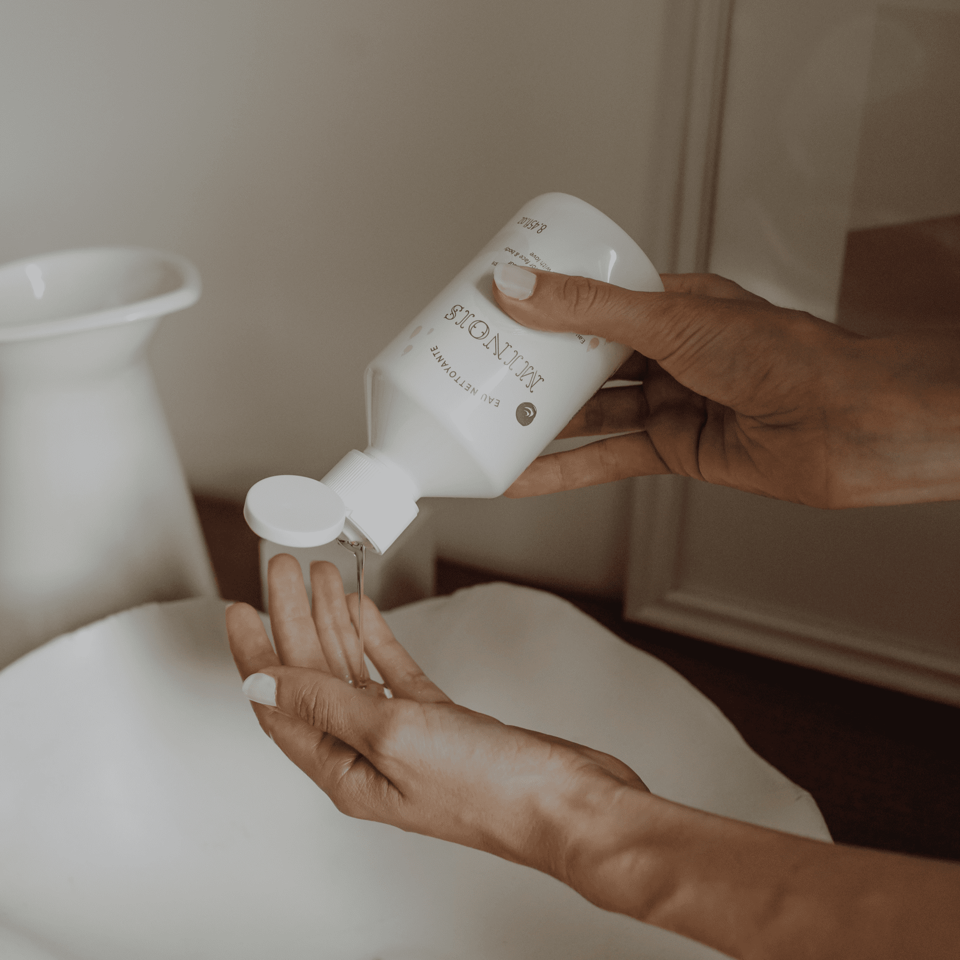 Eau nettoyante hydratante bébé et enfant Minois Paris