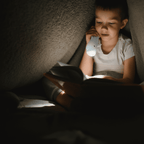 Lampe torche enfant en silicone Little L dauphin bleu