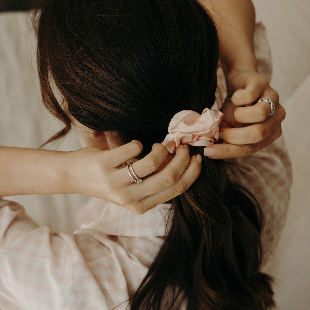 Masque de sommeil et chouchou en satin Poule House