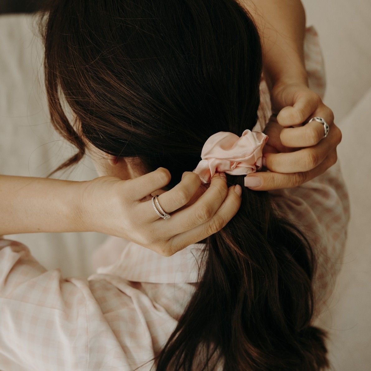 Masque de sommeil et chouchou en satin Poule House