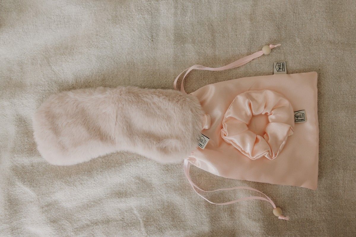 Masque de sommeil et chouchou en satin Poule House