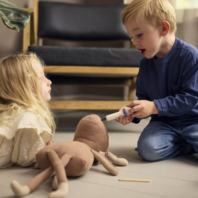 Valise jeu du petit docteur jouets en bois Filibabba