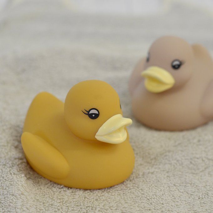 Jouet 4 canards de bain enfant Magni couleur scandinave