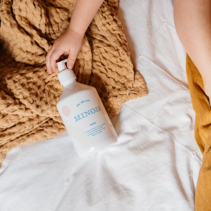 Gel Délicat Minois lavant naturel bébé corps et cheveux