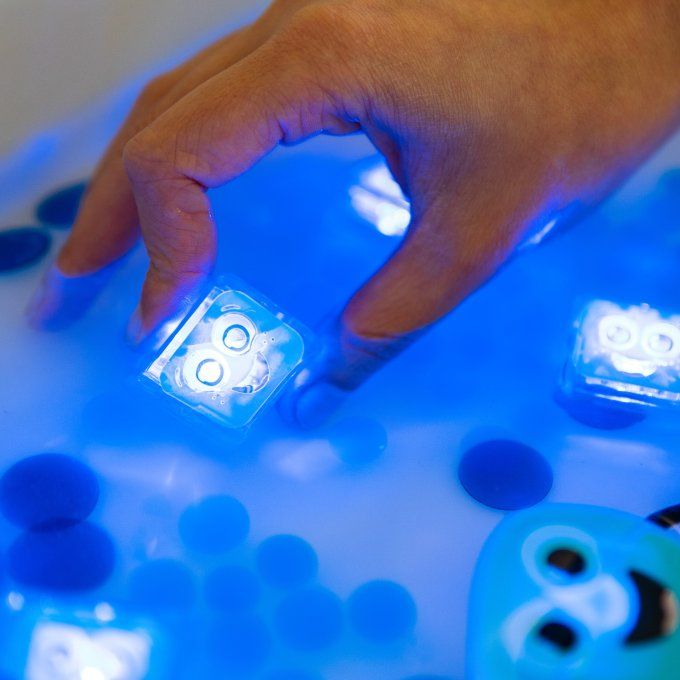 Glo Pals Blair - jouet cubes de bain lumineux bleus