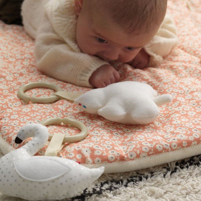 Tapis de jeu feuille pouce et lina corail